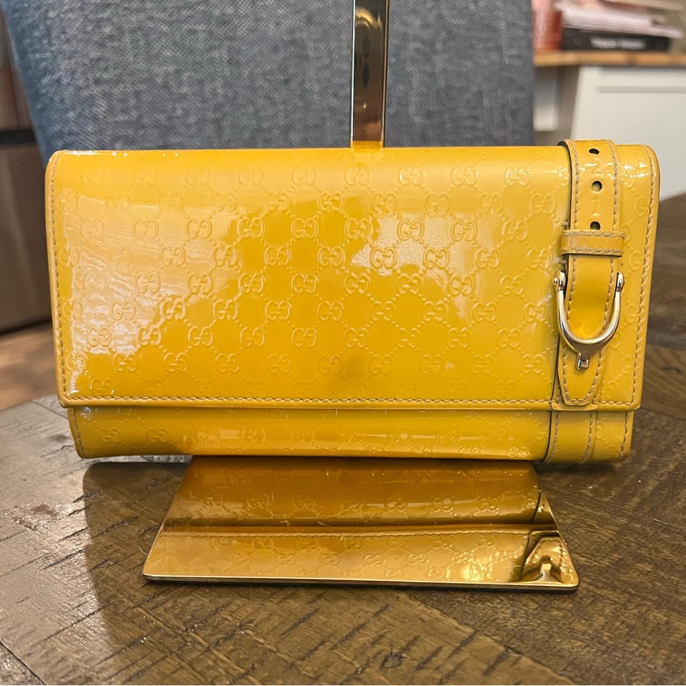Gucci Yellow Microguccissima Wallet🩷